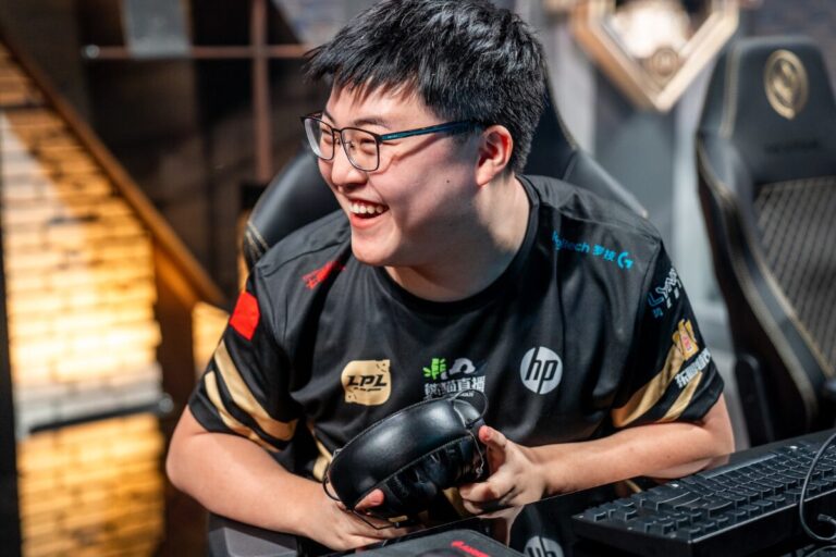 Uzi: From Prodigy to Hall of Legends – An Australian Perspective